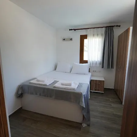 Hotel Queen *