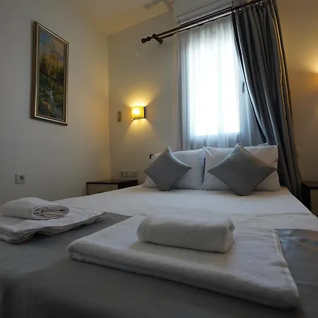 Queen Hotell *