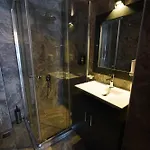 Hotel Queen